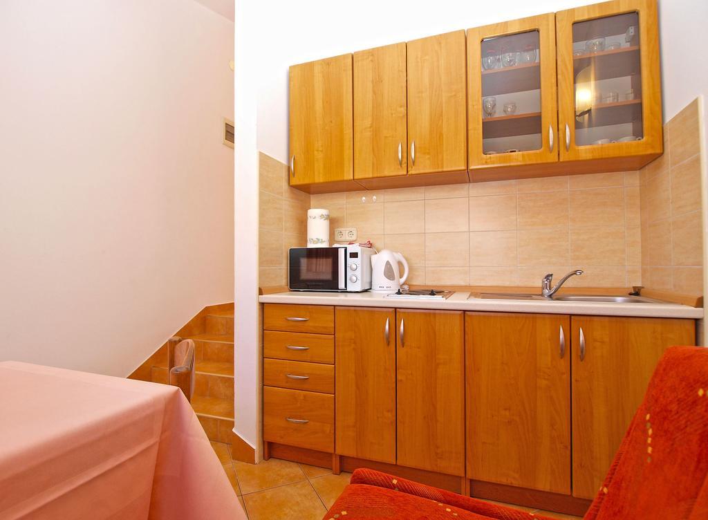 Apartments Lidija 1305 Pula Luaran gambar