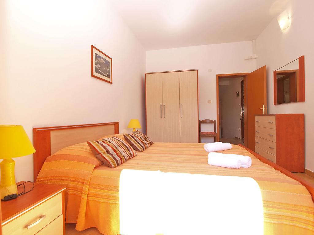 Apartments Lidija 1305 Pula Luaran gambar